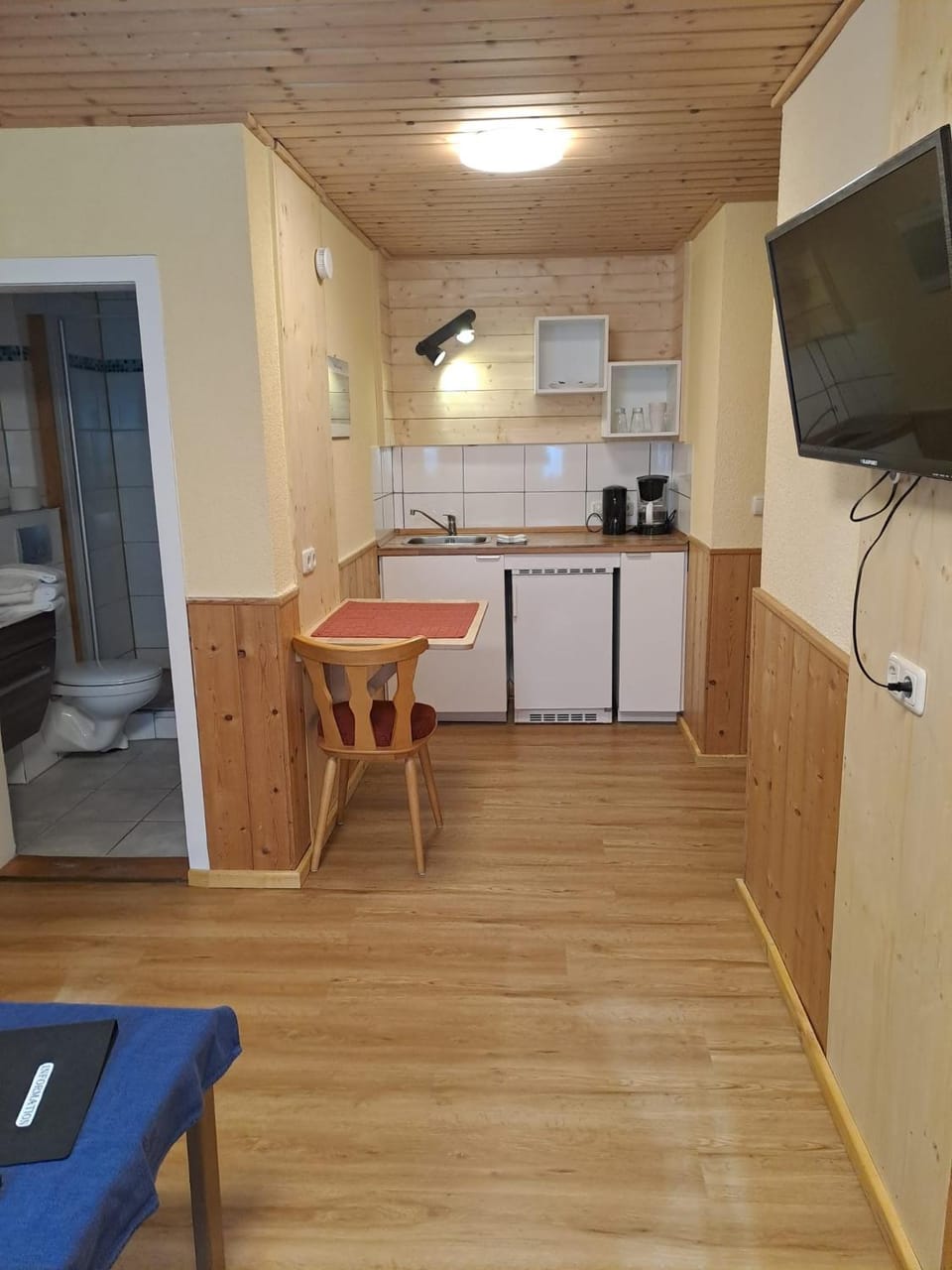 Kitchen or kitchenette, Dining area, pet friendly
