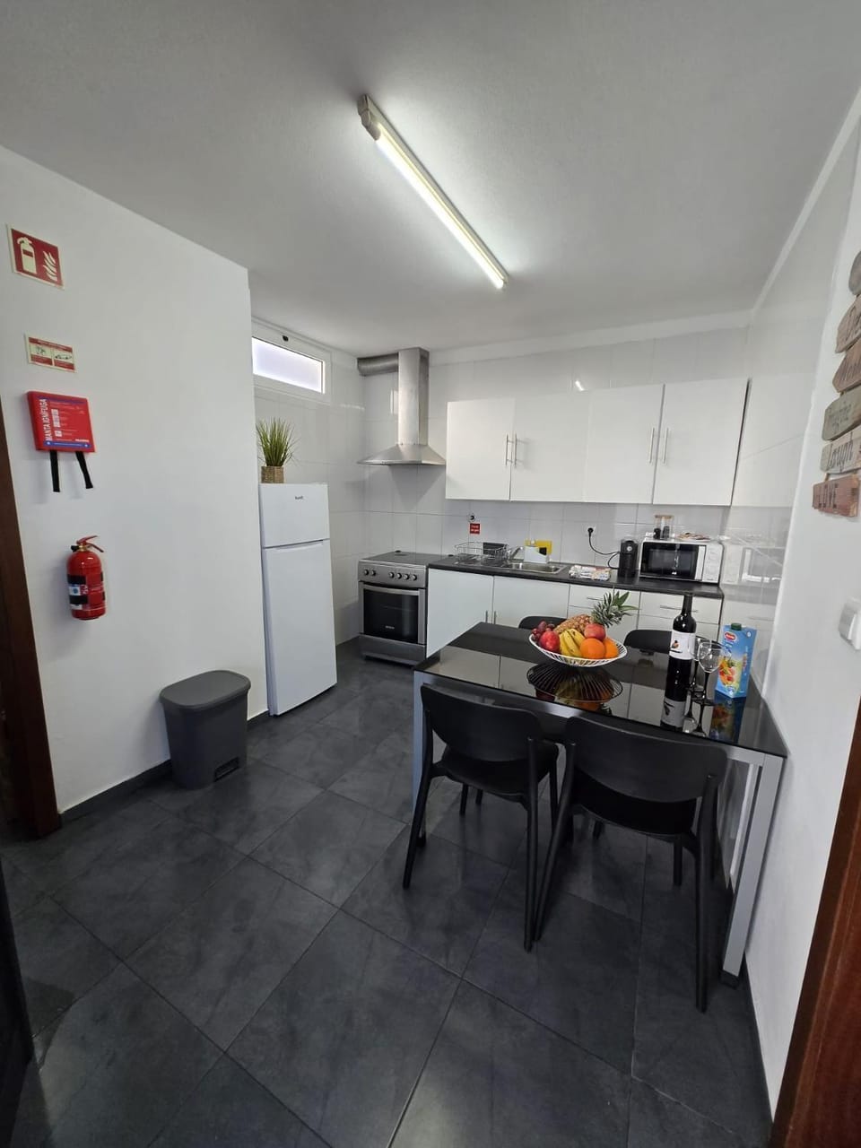 Kitchen or kitchenette, Dining area, stove, toaster, kitchen