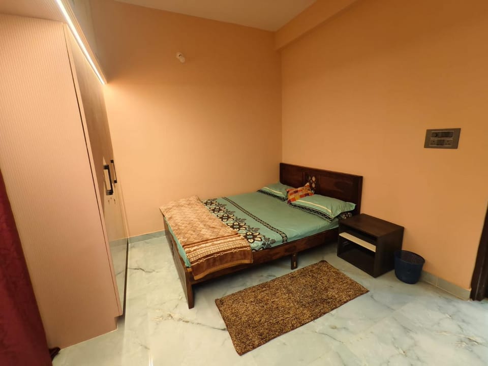 Bedroom, wardrobe