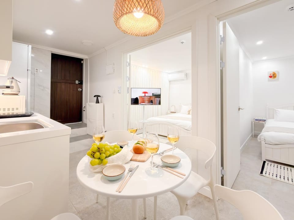 5min to Hapjeong Stn Cozy 2BR 2Beds Villa in Seoul