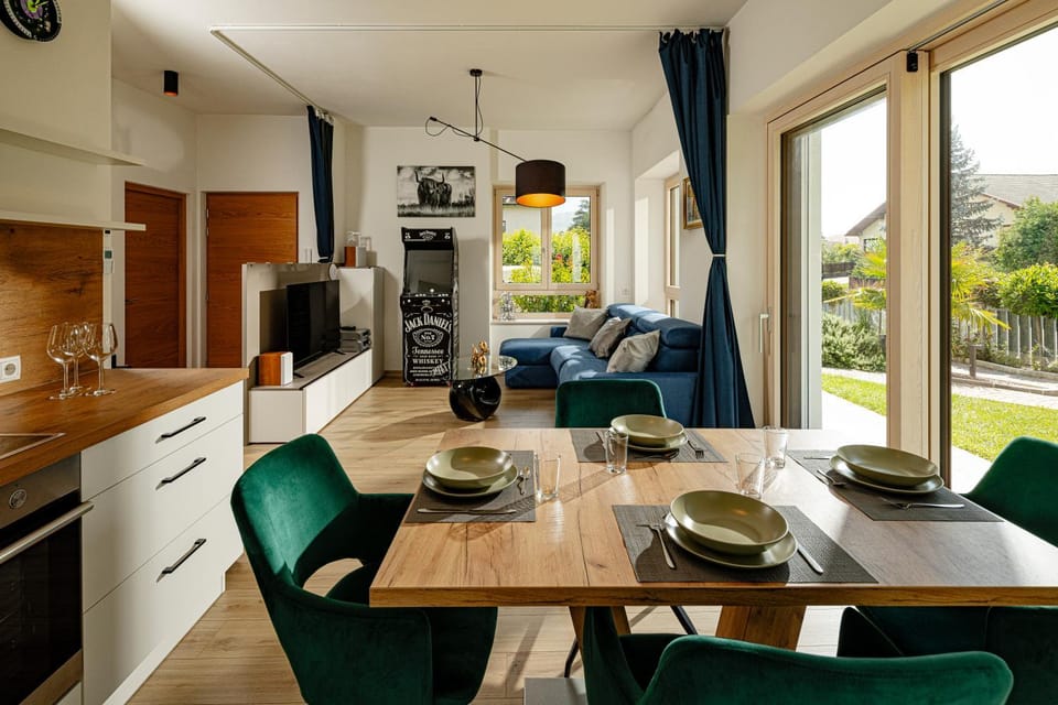 TV and multimedia, Living room, kitchen