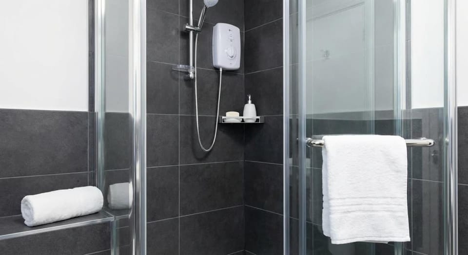 Budget Central Sunderland Cosy Studio - Sleeps 2 Apartment in Sunderland