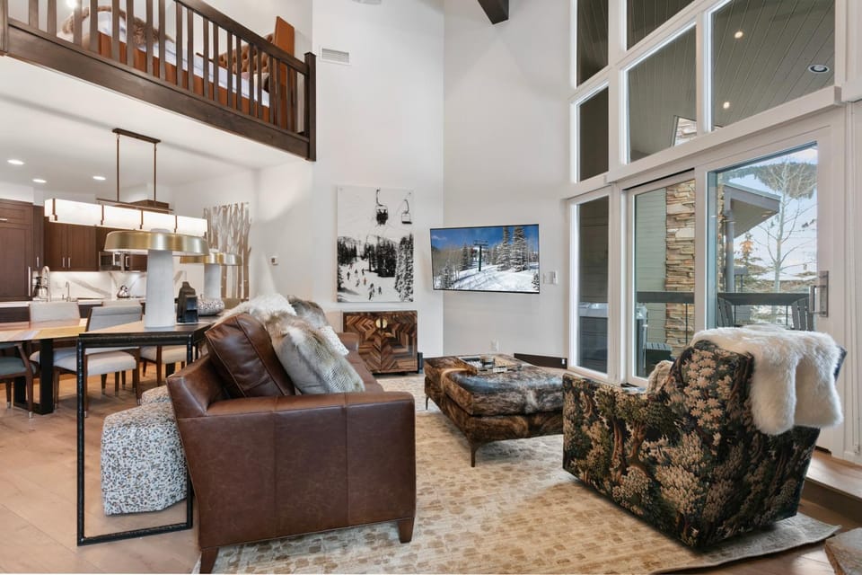 Ski Retreat - Hot Tub - 2BR Loft Apartment in Park City