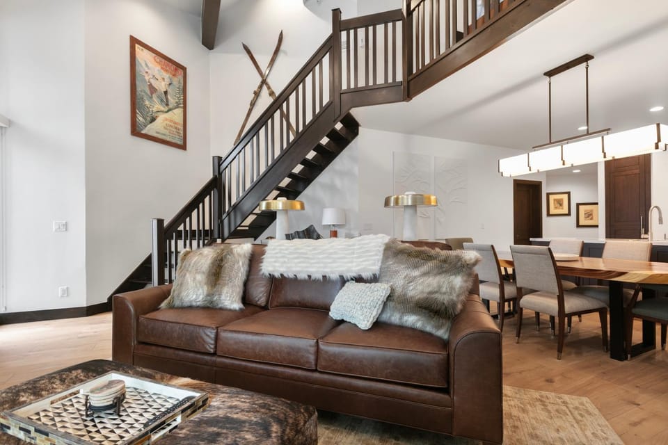 Ski Retreat - Hot Tub - 2BR Loft Apartment in Park City