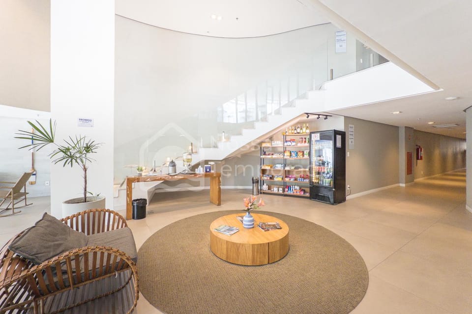Lobby or reception, Seating area, vending machine