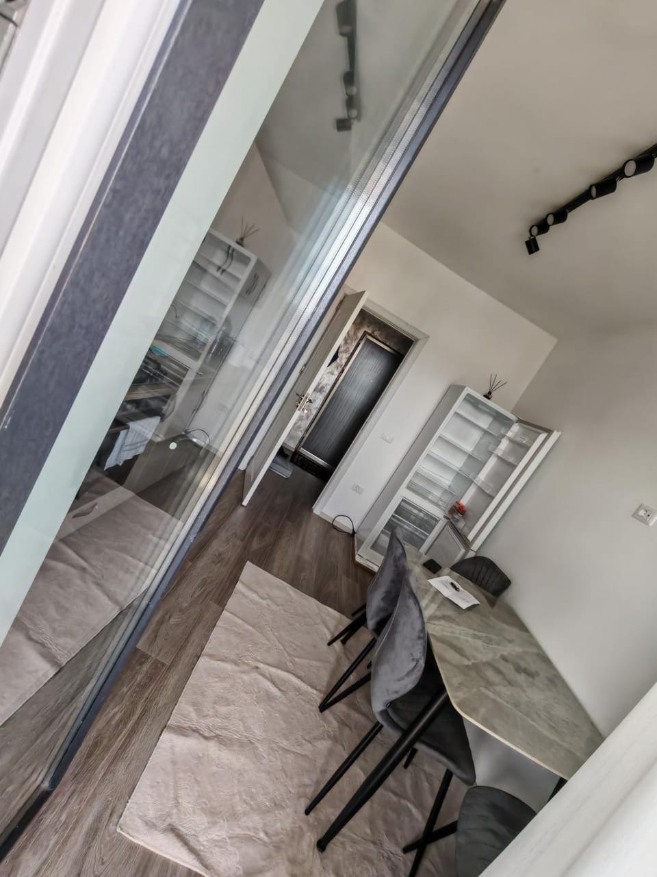 Apartament Dem Rădulescu, Rm Vâlcea Apartment in Romania