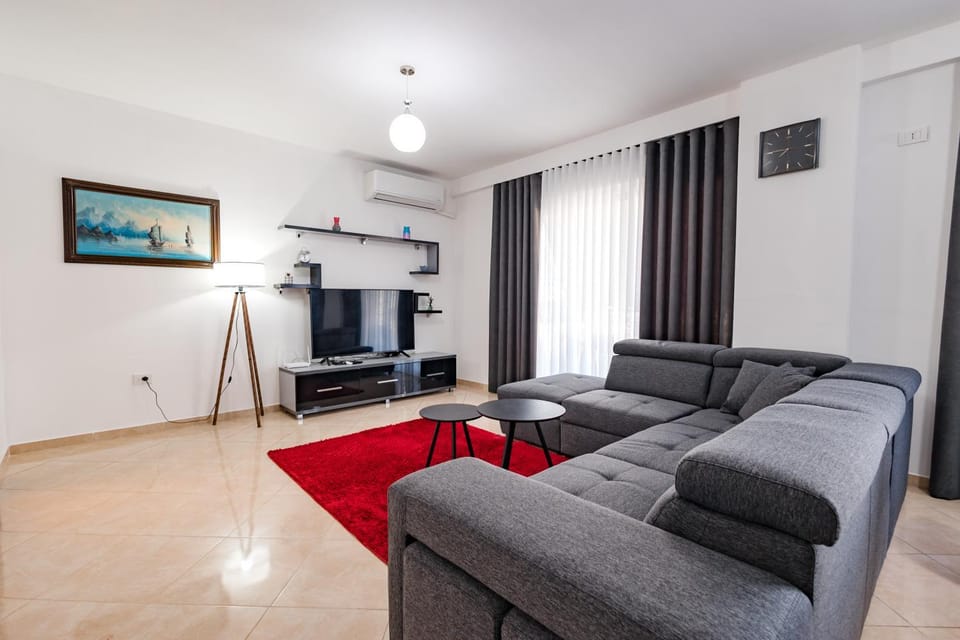 TV and multimedia, Living room, Seating area, air conditioner