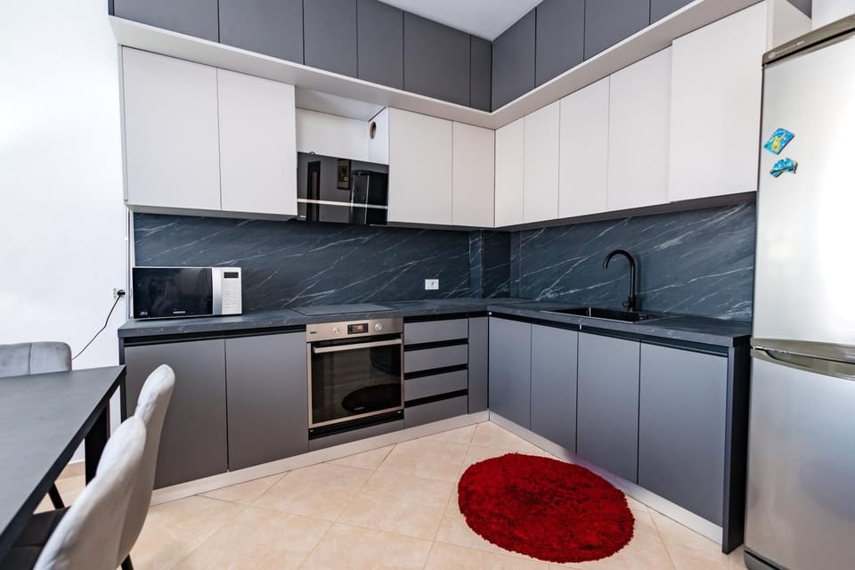 Kitchen or kitchenette, Dining area, microwave, oven, stove, kitchen