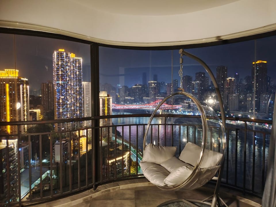 Night, Seating area