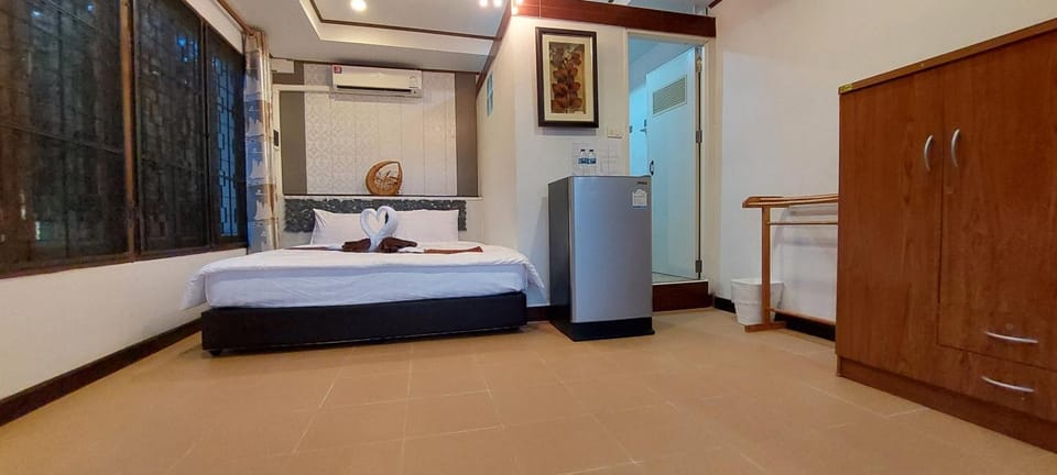 Bedroom, Area and facilities
