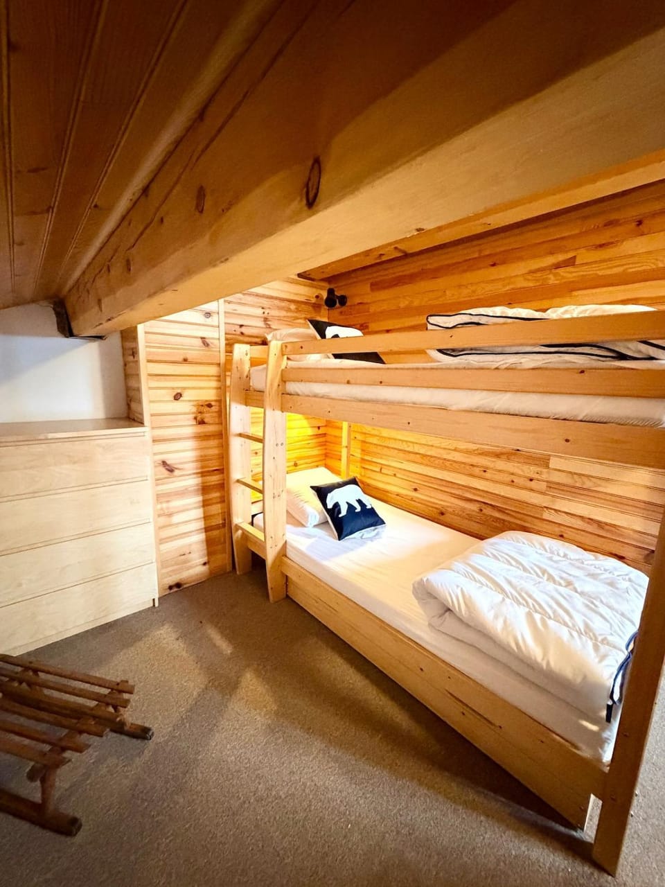 Bedroom, bunk bed