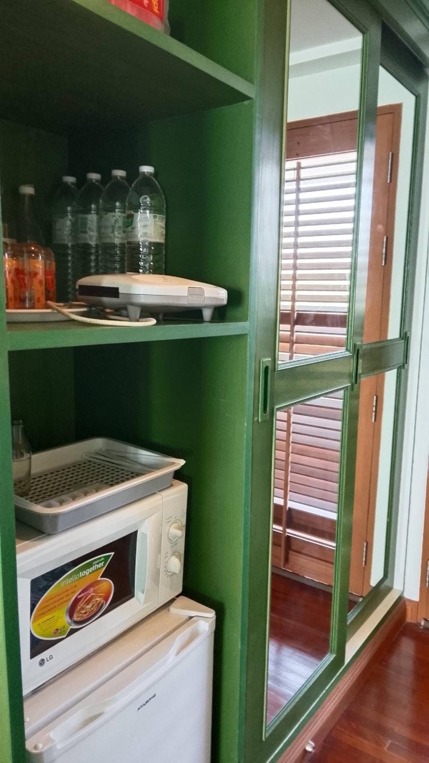 microwave, oven