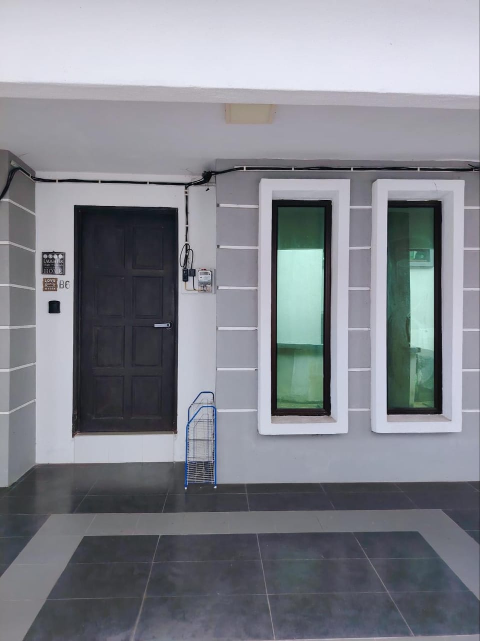 Facade/entrance