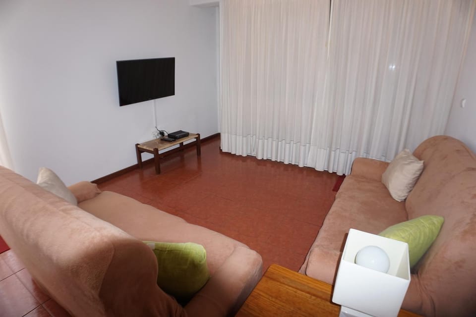 Communal lounge/ TV room, TV and multimedia, Living room
