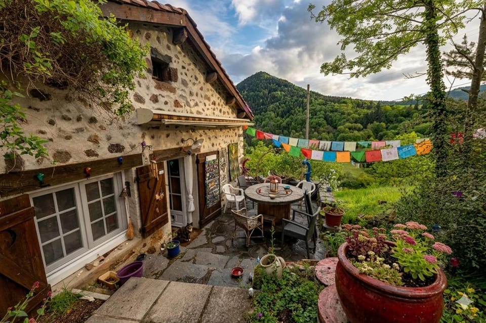 La Maison de Sophia Gaïa, proche du Chemin de Compostelle Vacation rental in Auvergne-Rhône-Alpes