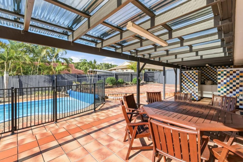 Peaceful 3BR Family Home in Rochedale South House in Brisbane