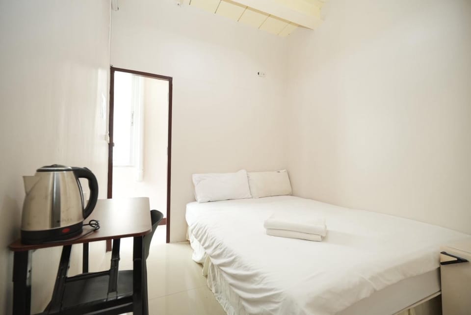 Bed, Coffee/tea facilities, Photo of the whole room, Bedroom