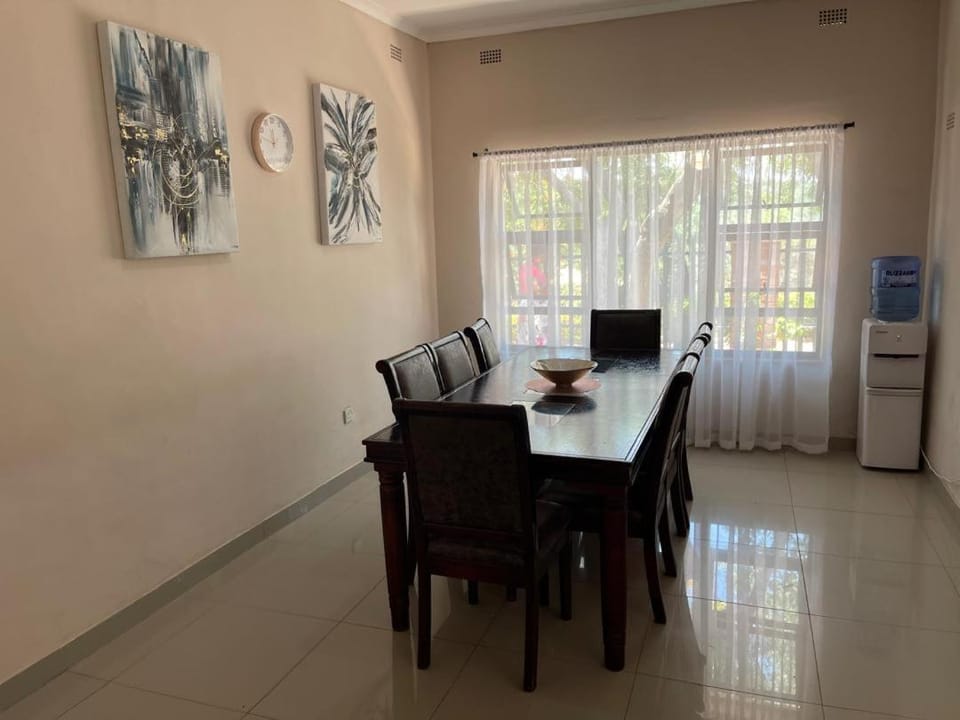 Daisy's Guest House Kariba Apartment in Zimbabwe