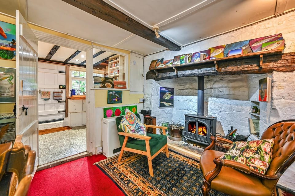 Communal lounge/ TV room, Living room