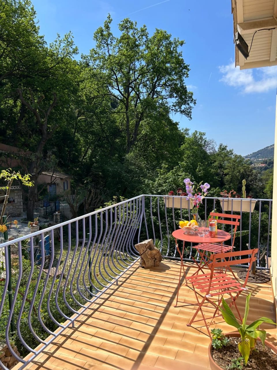 Natural landscape, Garden, View (from property/room), Balcony/Terrace, Dining area, Garden view, Landmark view, Mountain view, Pool view