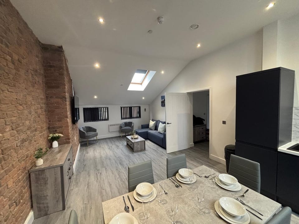 Living room, Seating area, Dining area