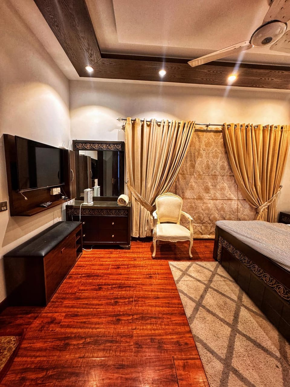 Modern 2 BR Portion Near Raya in DHA Phase 6 Lahore Sector D House in Lahore