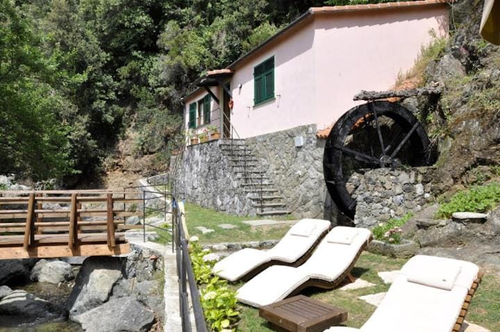 Cà du Ferrà - Farm and Relax Farm Stay in Bonassola