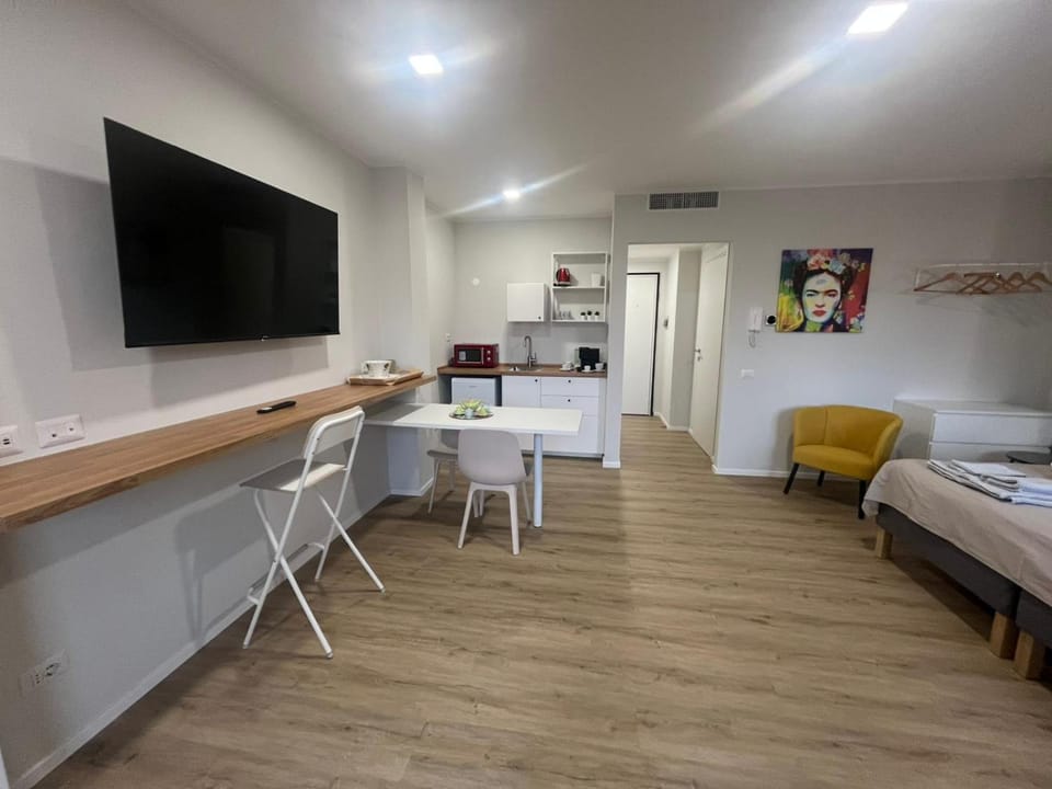 TV and multimedia, Dining area