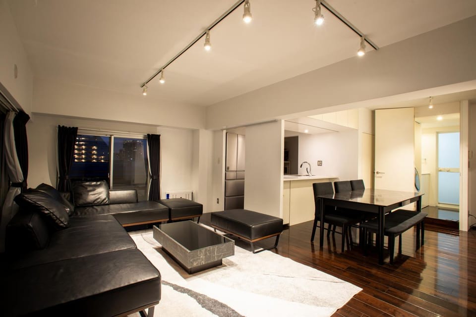 TV and multimedia, Living room, Photo of the whole room, Seating area, Dining area