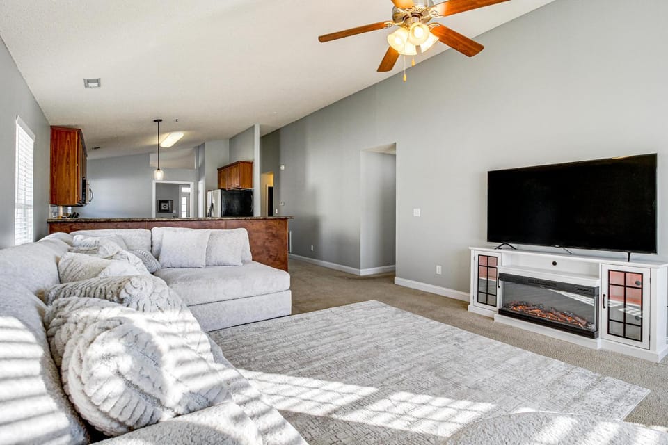 Work-Friendly Madison Home Near Research Park House in Madison