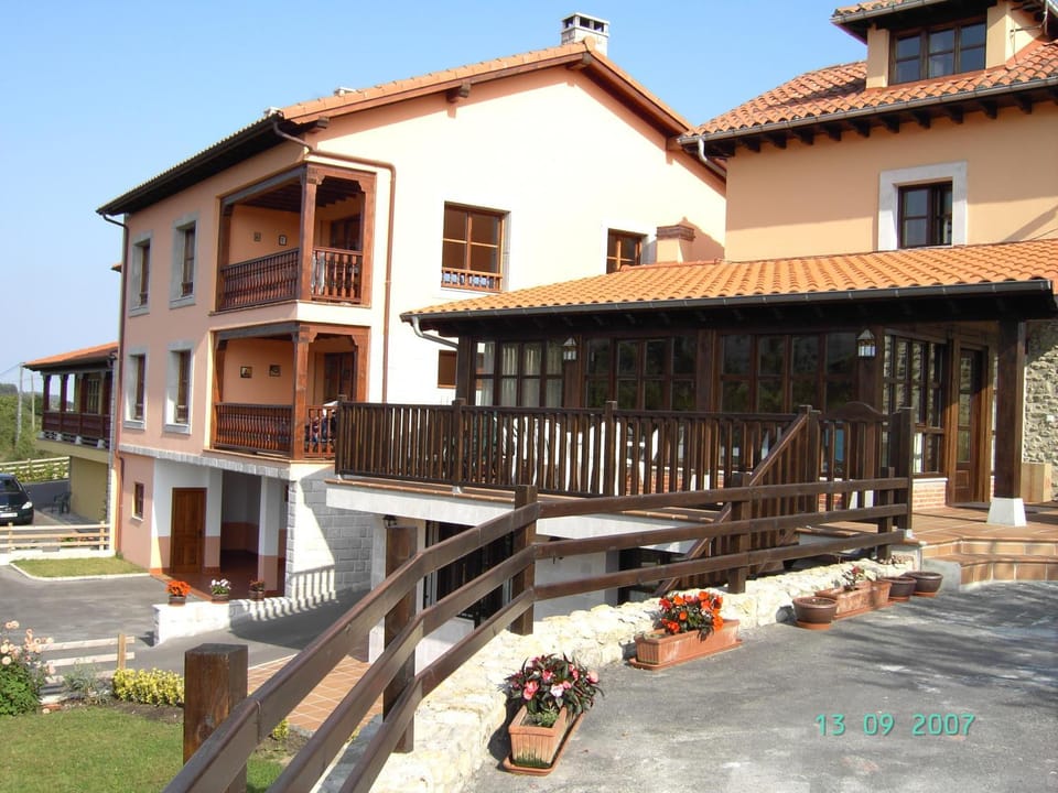 Patio, Facade/entrance, Balcony/Terrace