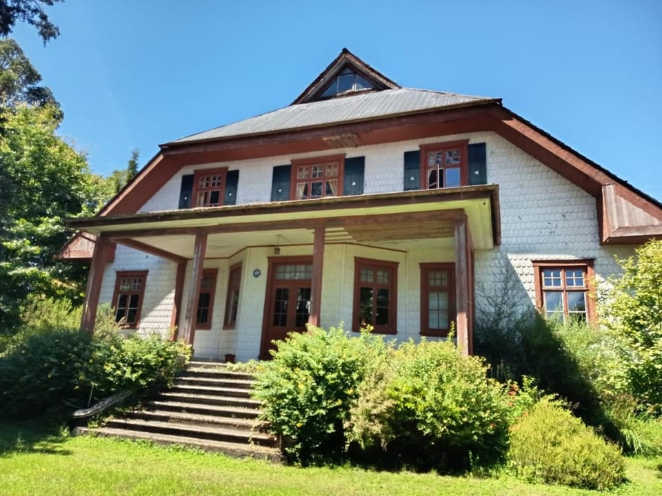 Hostal Los Riscos Bed and Breakfast in Los Lagos, Chile