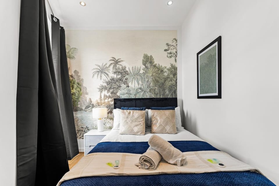 Simple 2 Bed in Central Dewsbury -Sleep 4 Apartment in Dewsbury