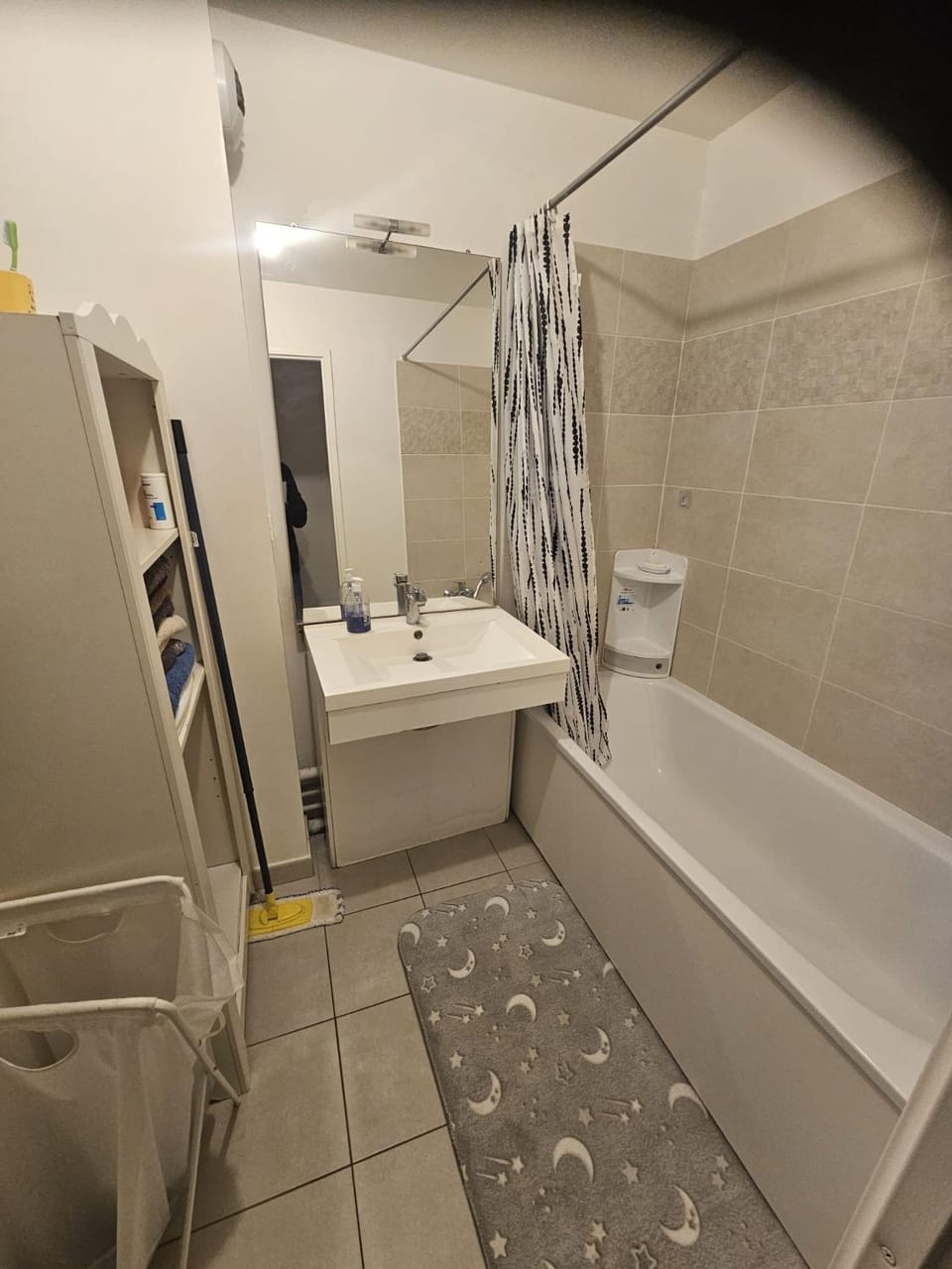 Shower, Toilet, Bathroom, Bathroom