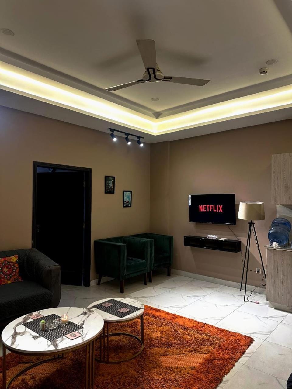 Communal lounge/ TV room, TV and multimedia