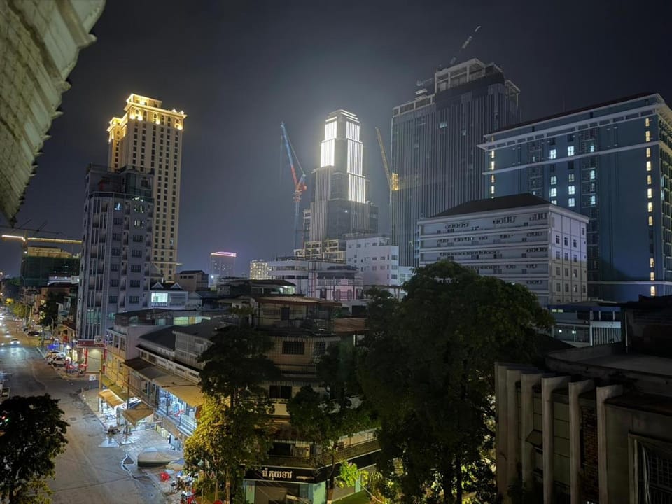 Night, Neighbourhood, City view, Street view, Location