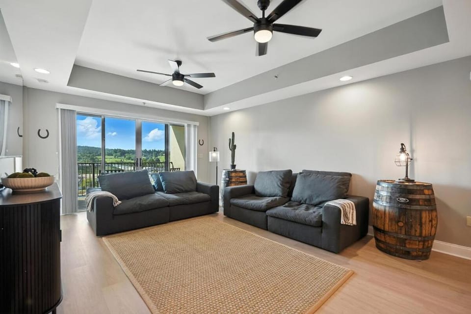 New 2 Bed 2 Bath Condo with Pool at BMS Apartment in Bristol
