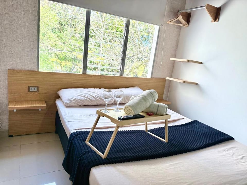 Apartaestudio en Laureles-plaza mayor-Av 33-laundry-wifi Apartment hotel in Medellin