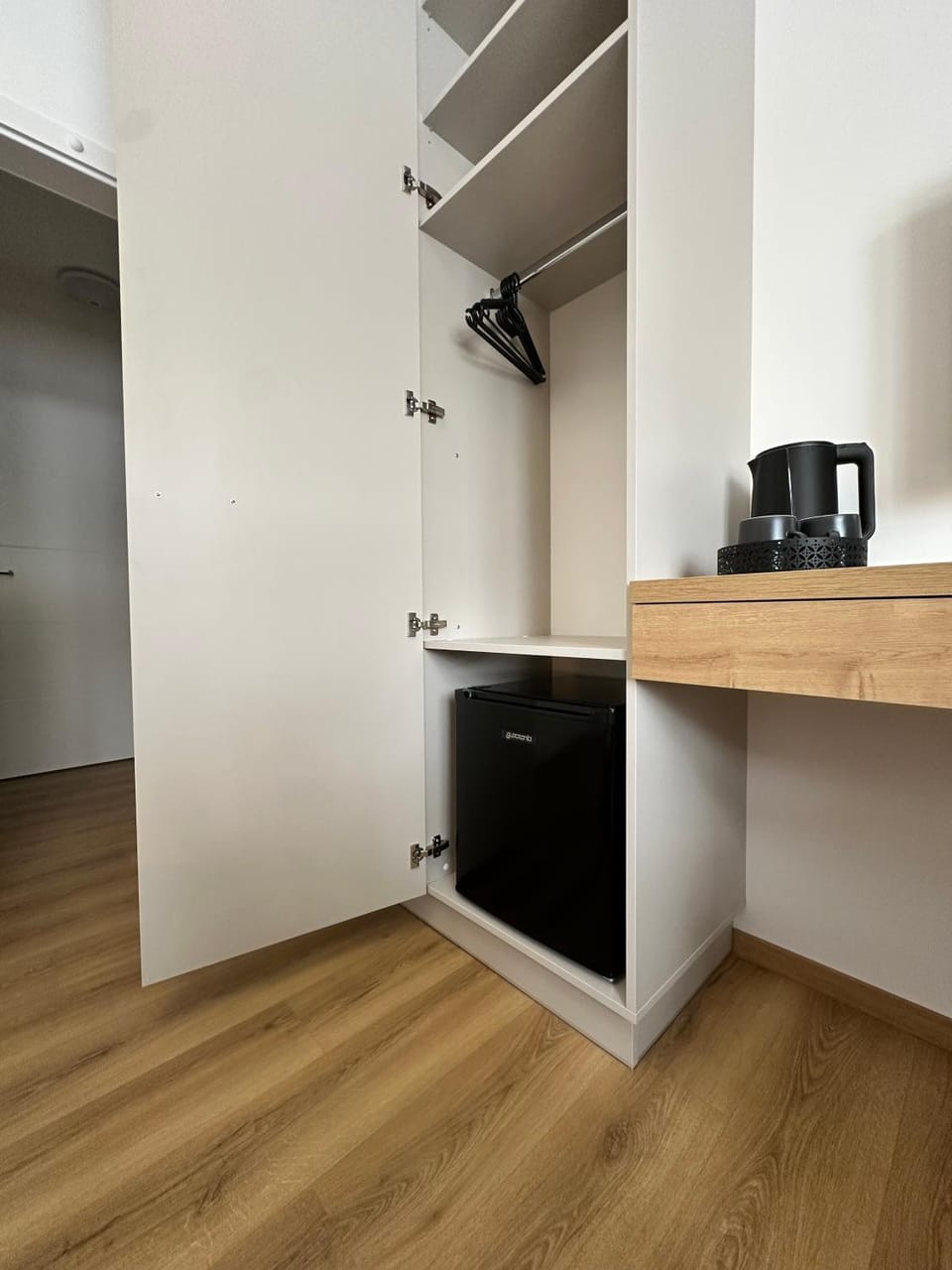 Coffee/tea facilities, minibar