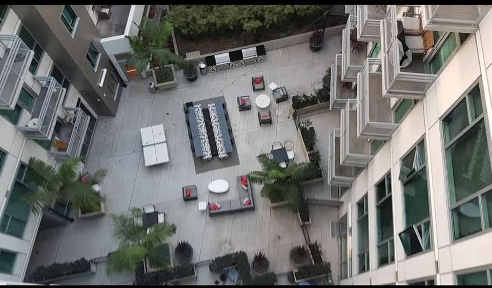 Spacious 3bed Apt with pool close to SDCC Apartment in San Diego