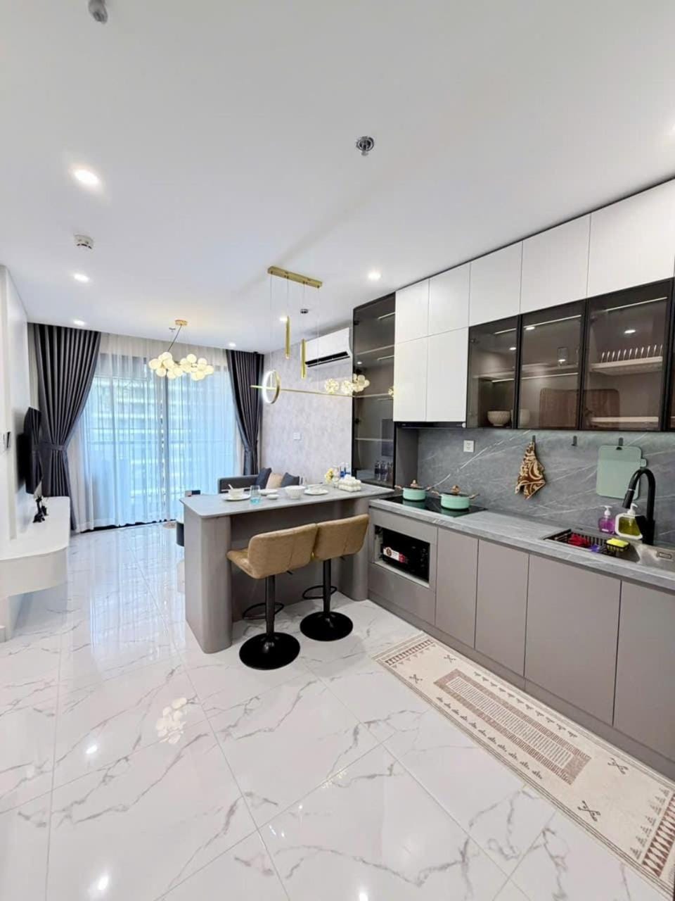 The Grand Luxury One-Bedroom Suite Bed and Breakfast in Ho Chi Minh City