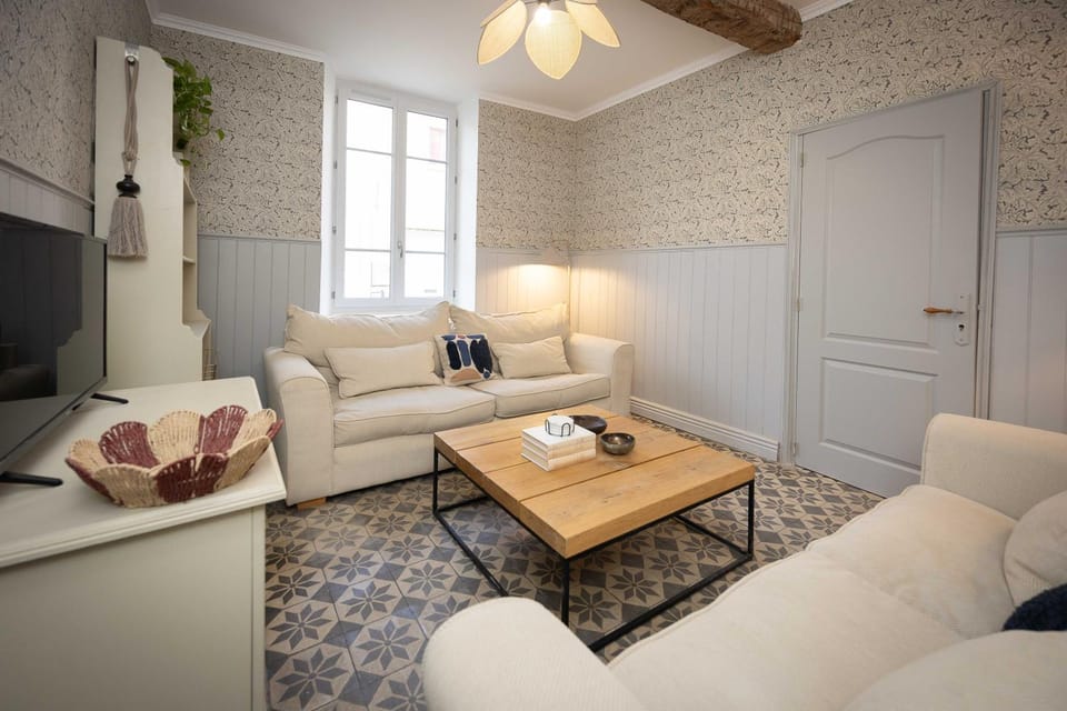 Communal lounge/ TV room, TV and multimedia, Living room, Lounge or bar, Seating area