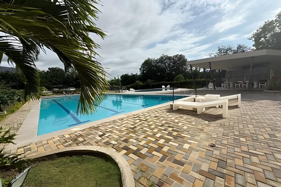 Bird's eye view, Swimming pool