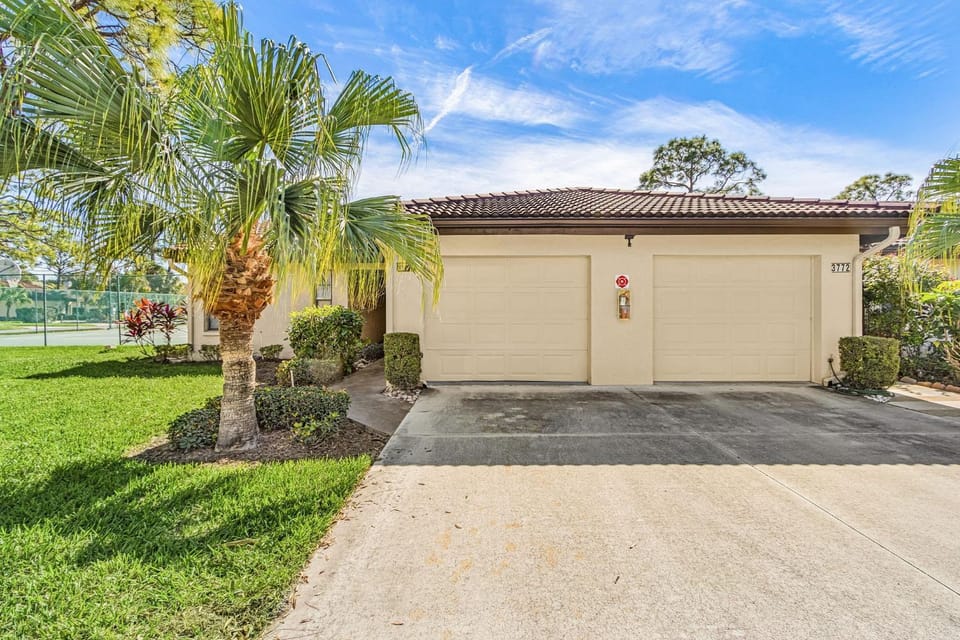 Relaxing Sarasota Retreat Near Beaches, Pool & Tennis - Spanish Pine Villa #210 - Roelens House in Florida