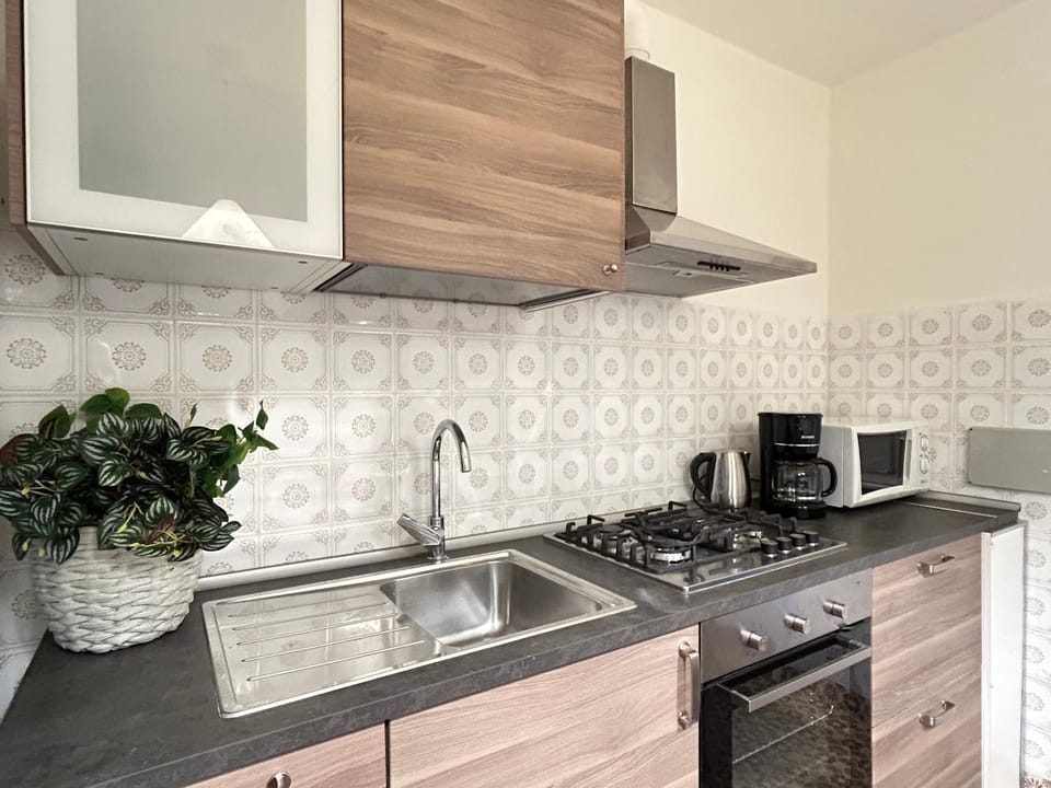 Kitchen or kitchenette, kitchen