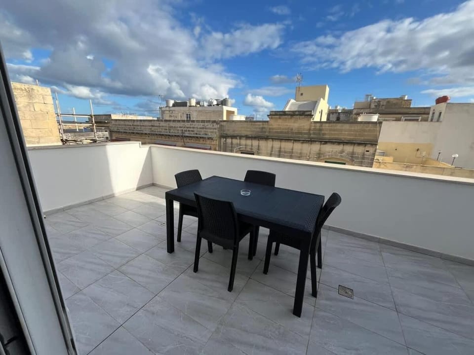 FiftyNine Studio Penthouse in Heart of Floriana Apt 5 Apartment in Malta