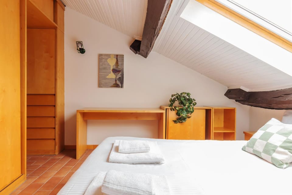 Bed, Photo of the whole room, Bedroom, towels, wardrobe