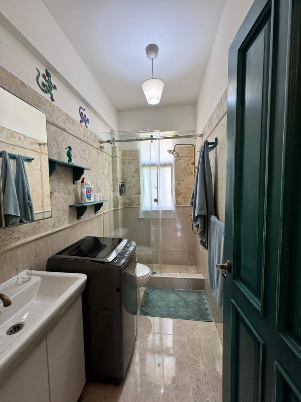 Shower, Bathroom, towels
