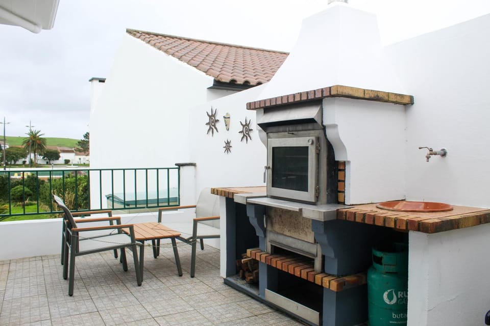 BBQ facilities, BBQ facilities, View (from property/room), Balcony/Terrace, Dining area