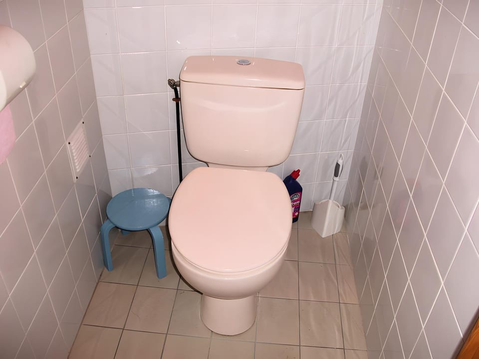 Bathroom, Living room